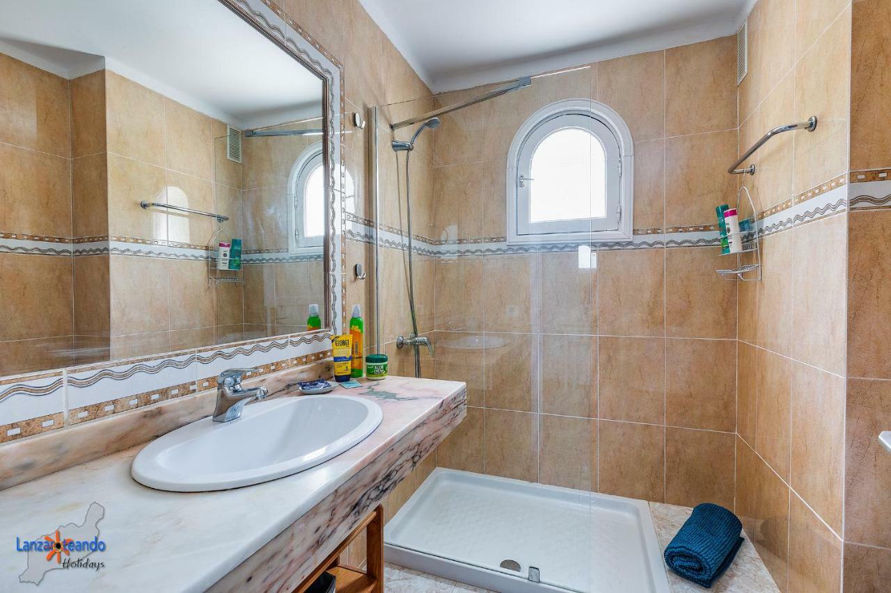 Vivienda Vacacional Rose Costa Teguise Eksteriør billede